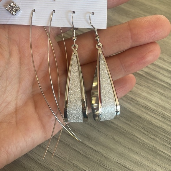 NWT Set of earrings​​​​​​​​ - Picture 6 of 7